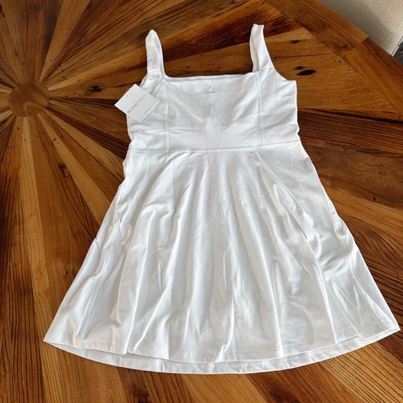 NWT Beyond Yoga Tennis Dress White Sleeveless Square Neck Athletic Athleisure L - Picture 2 of 5